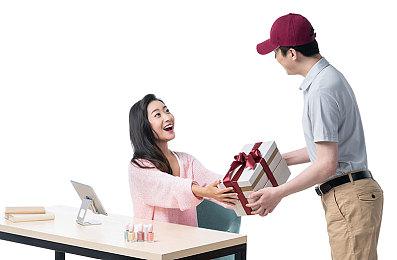 高能颜值暴击！KK对战平台“DotA女子联赛”今日开战！